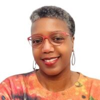 Robbi C. Headshot 2025